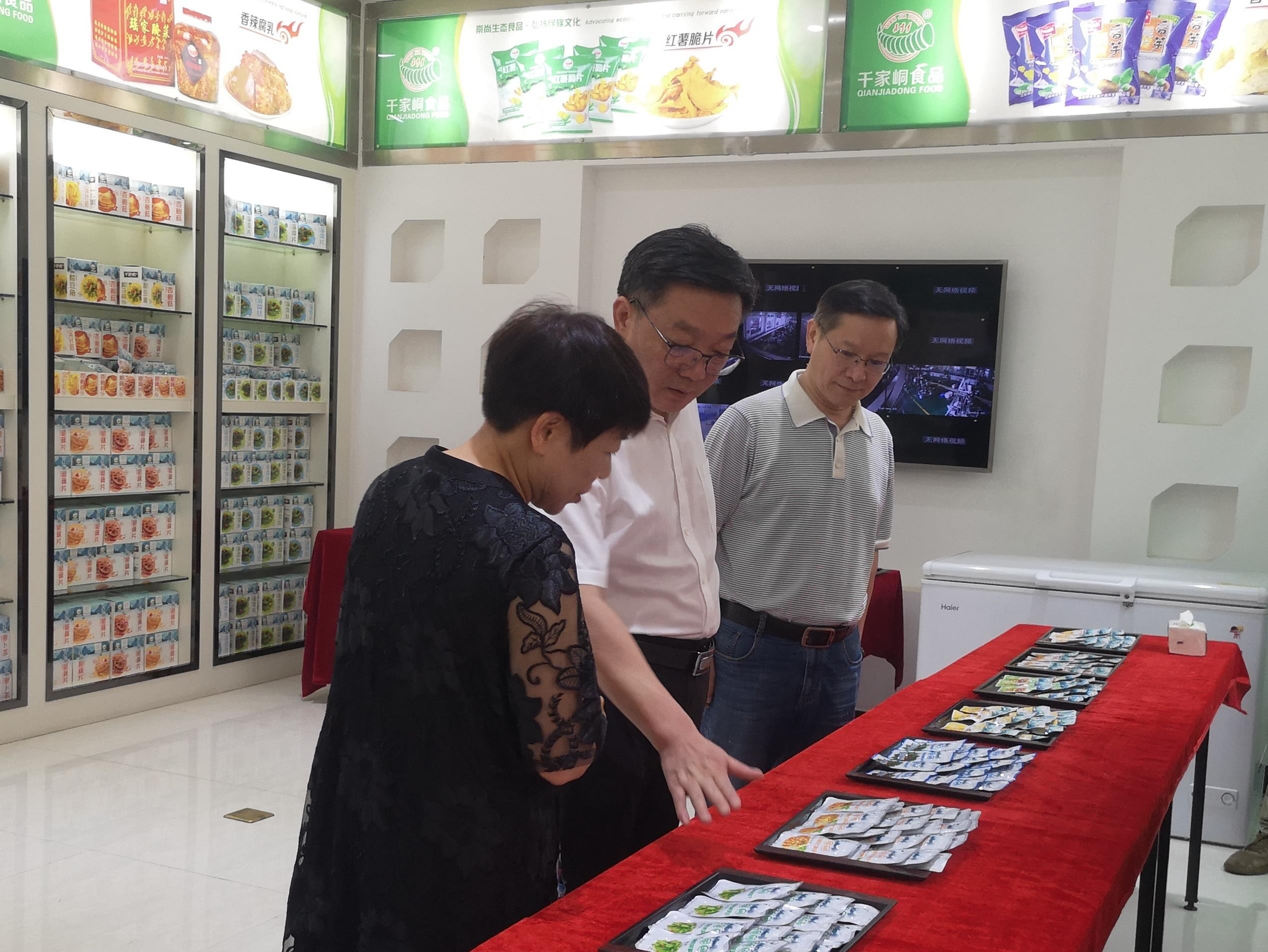 胡先荣赴江永县调研"送政策,稳增长,促发展"行动进